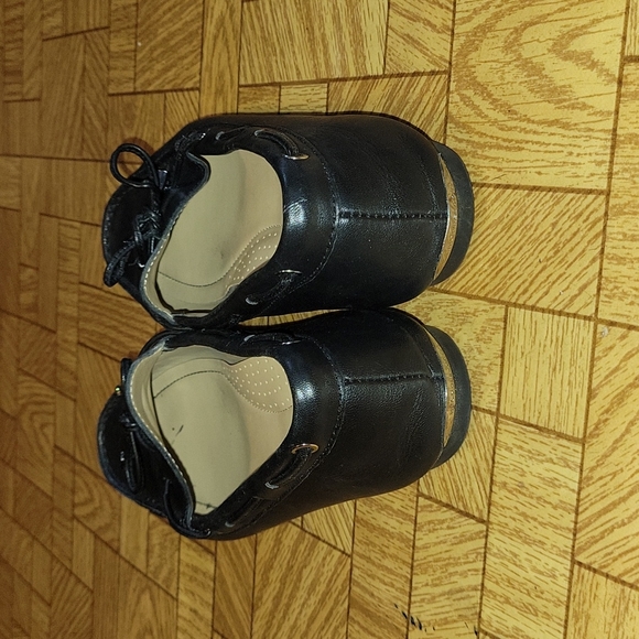 Michael Kors Sutton Moccasin Flat Loafers - Picture 2 of 4